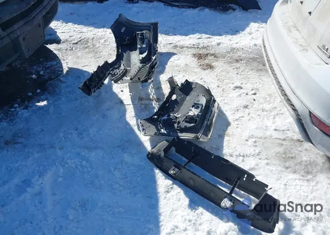 2015 Ford Focus Se z USA, uszkodzony, nr VIN 1FADP3K25FL338049